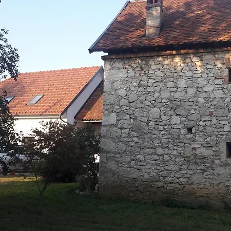 Apartma Sterle * Stari Trg pri Lozu